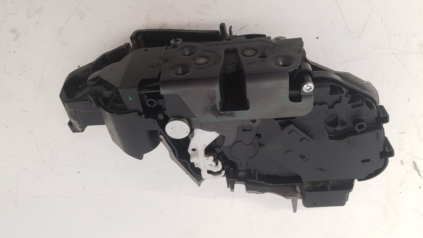 2006 - 2012 Volvo C70  Convertible Right Front Door Lock Actuator 30632851
