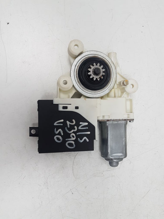 2004 - 2008 Volvo V50   Estate WINDOW REG MOTOR (PASSENGER SIDE REAR) 30739182