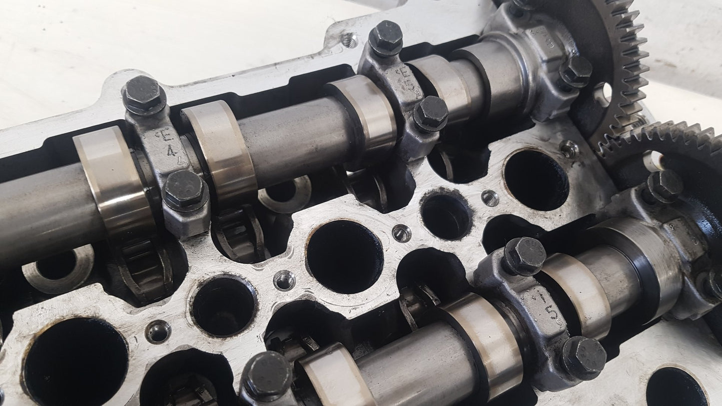 2002 - 2006 Volvo XC90  Estate CYLINDER HEAD COMPLETE DIESEL 08692974