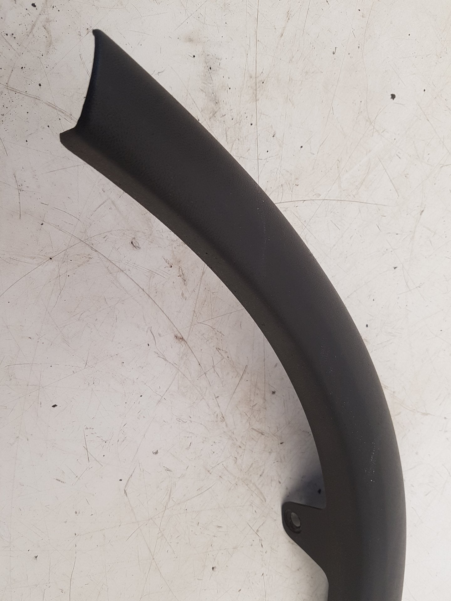 2004 - 2007 Volvo XC70  Estate Left Rear Wheel Arch Moulding 30678045