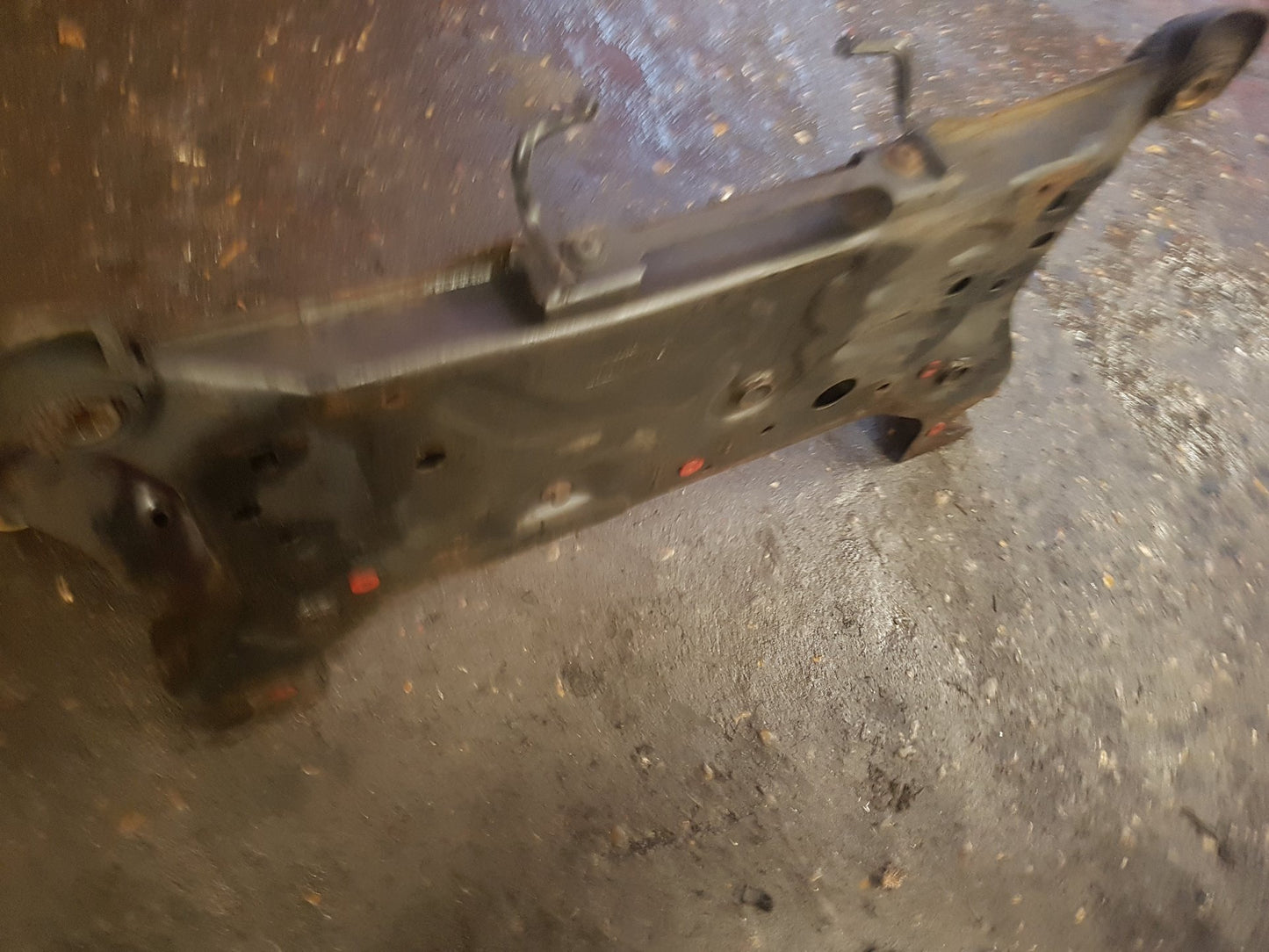 2013 - 2016 Volvo V40 III 525 Hatchback Front Subframe TO33A