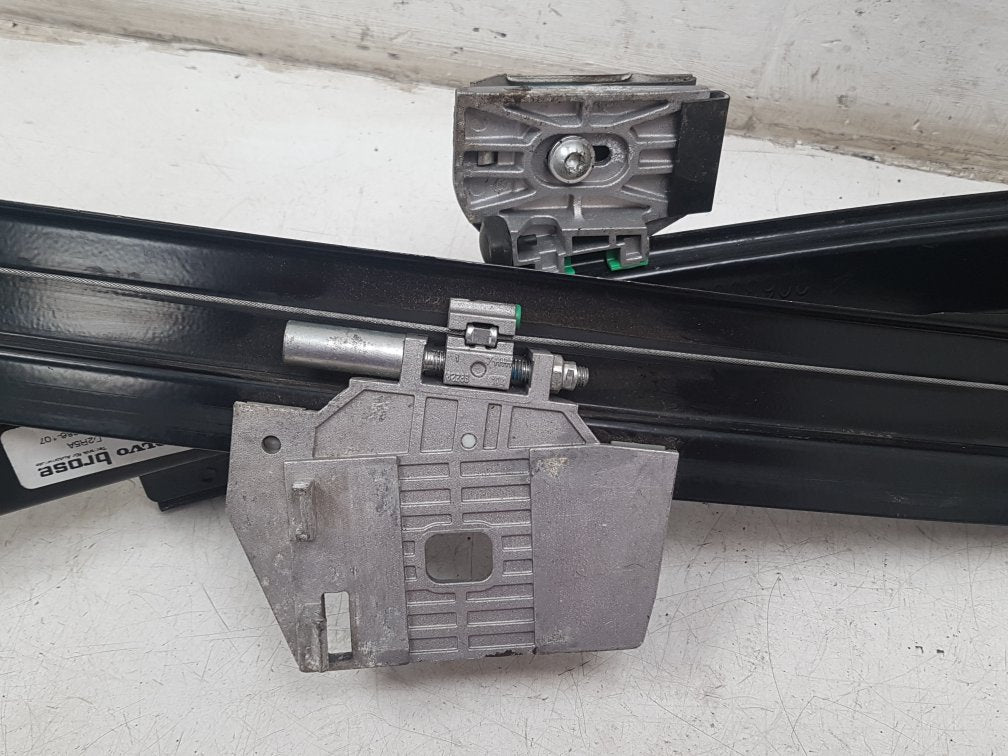 2006 - 2012 Volvo C70  Convertible WINDOW REGULATOR/MECH ELECTRIC  (FRONT PASSENGER SIDE) 30633660