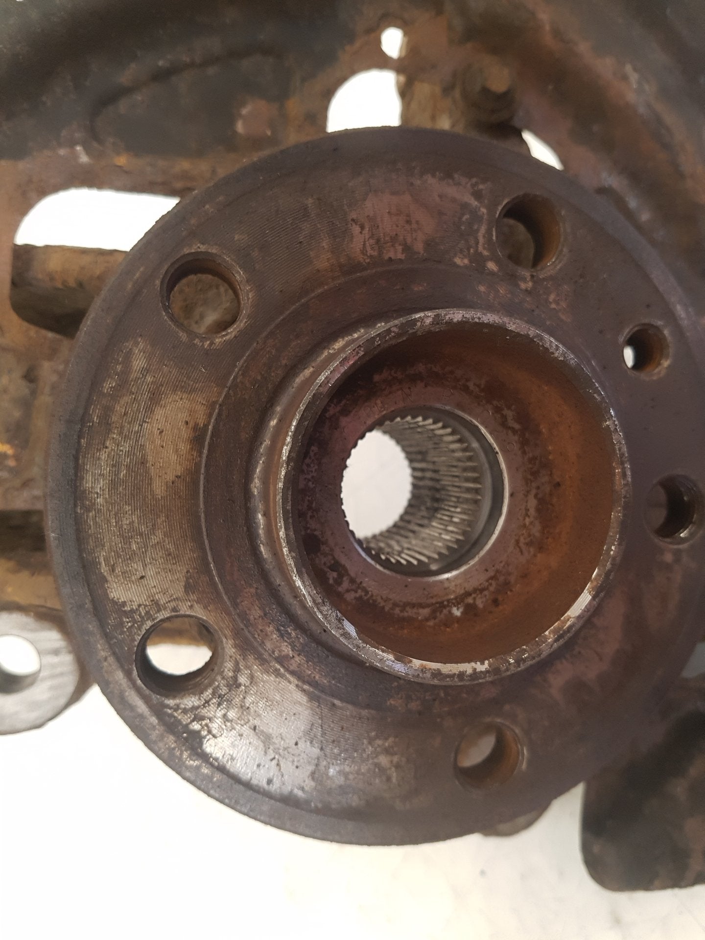 2008 - 2013 Volvo V70  Estate Left Front Hub Assembly 31201285