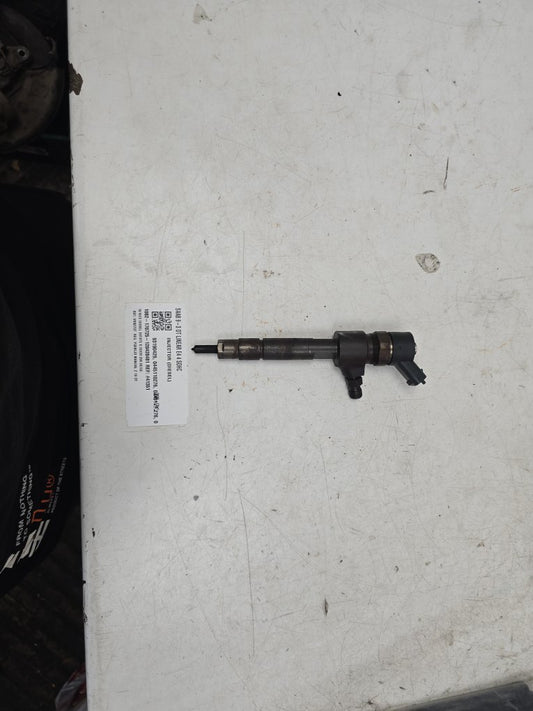 2005 - 2012 Saab 9-3  Estate Fuel Injector 93190429
