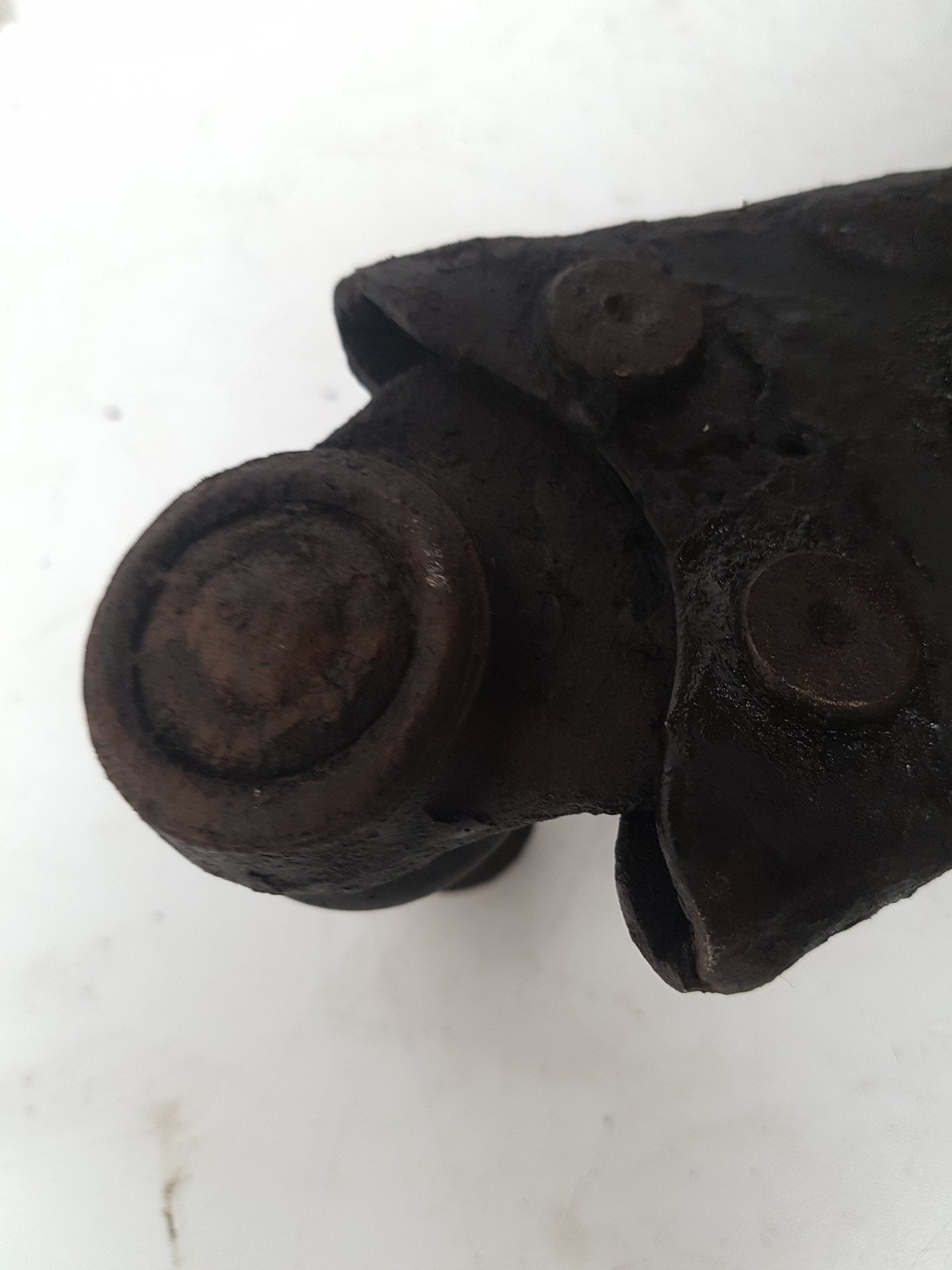 2010 Volvo S40  Saloon Left Front Lower Control Arm 31277463