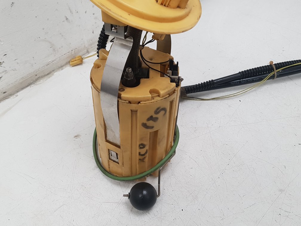 2004 - 2007 Volvo V70  Estate Fuel Pump 30671066
