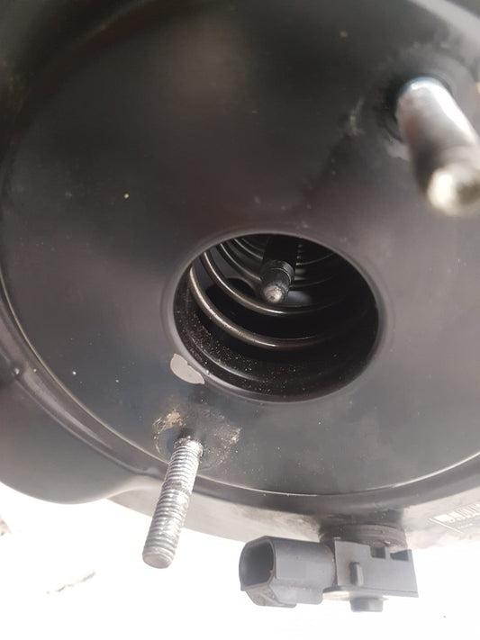 2013 - 2016 Volvo V40 III 525 Hatchback Brake Booster 31317080