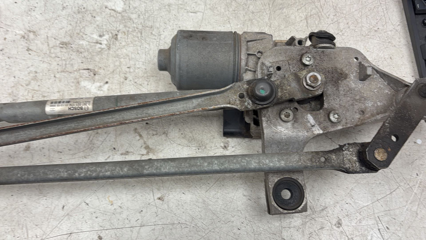 2004 - 2007 Volvo XC70  Estate WIPER MOTOR (FRONT) & LINKAGE 3397021174