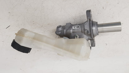 2015 - 2019 Volvo V40 Cross Country  Hatchback Brake Master Cylinder 31400404