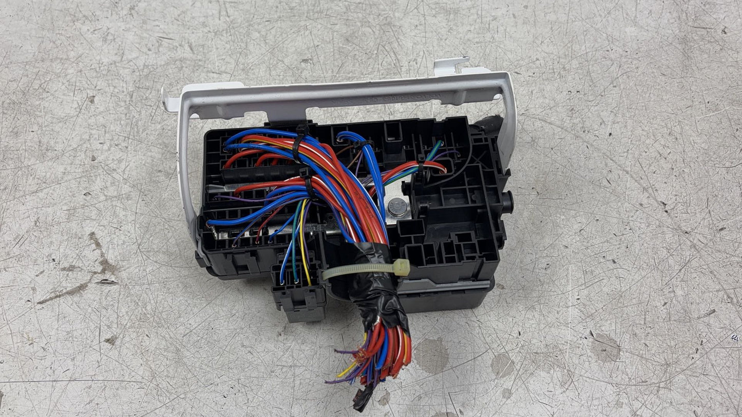 2016 - 2023 Volvo XC90 II 256 Estate Engine Fuse Box 31384034