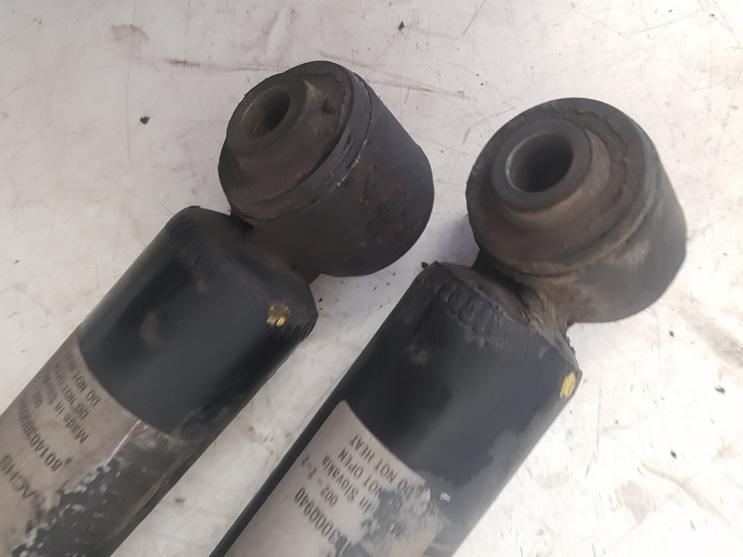 2010 - 2017 Volvo XC60  Estate REAR SHOCK ABSORBER (PAIR) 31340478