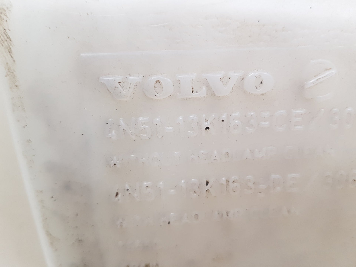 2007 Volvo C70  Convertible WASHER BOTTLE & MOTOR 4N51-13K163
