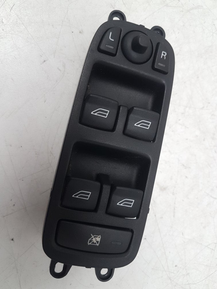 2004 - 2007 Volvo V50  Estate Right Front Window Switch 30710787