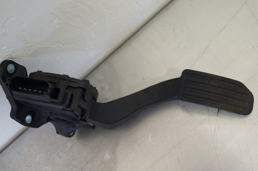 2008 - 2016 Volvo XC60   Accelerator Pedal 6G929F836DD 6G92-9F836-DD