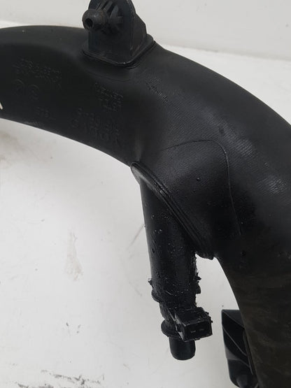 2008 - 2012 Volvo V50   Intercooler Pipe 31319646