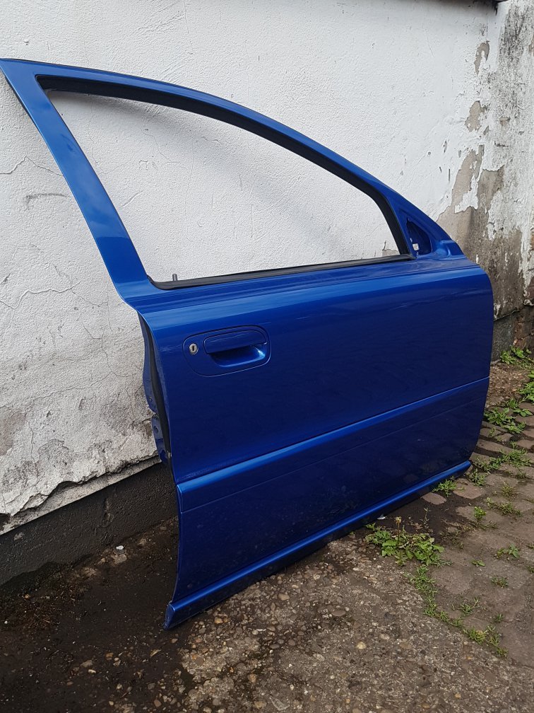 2003 - 2007 Volvo V70  Estate DOOR - BARE (FRONT DRIVER SIDE) 30649390-9