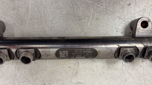 2011 - 2014 Volvo V60 I 155 Estate Injection Rail 30777759