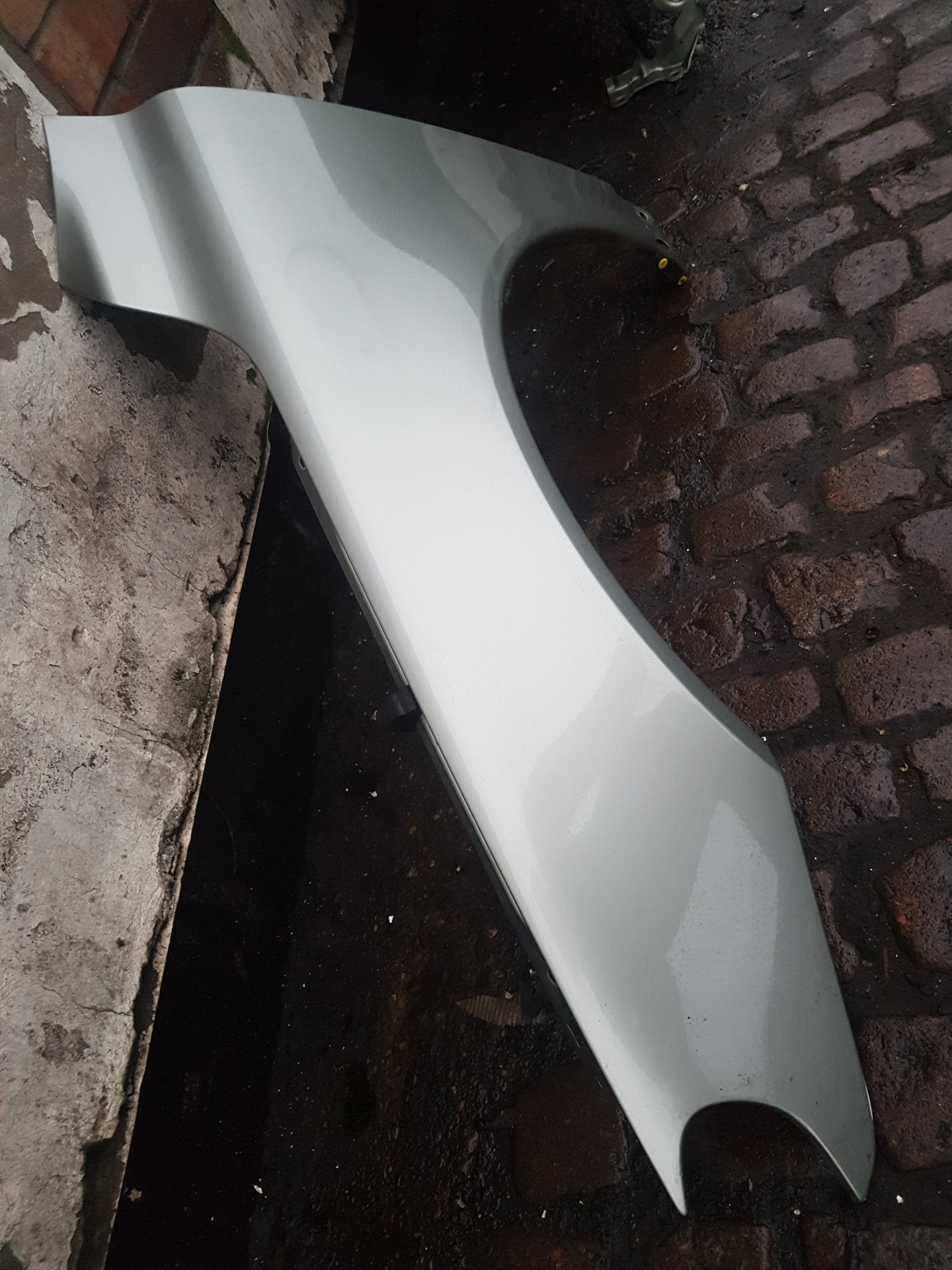 2008 - 2011 Volvo V70  Estate Left Front Guard