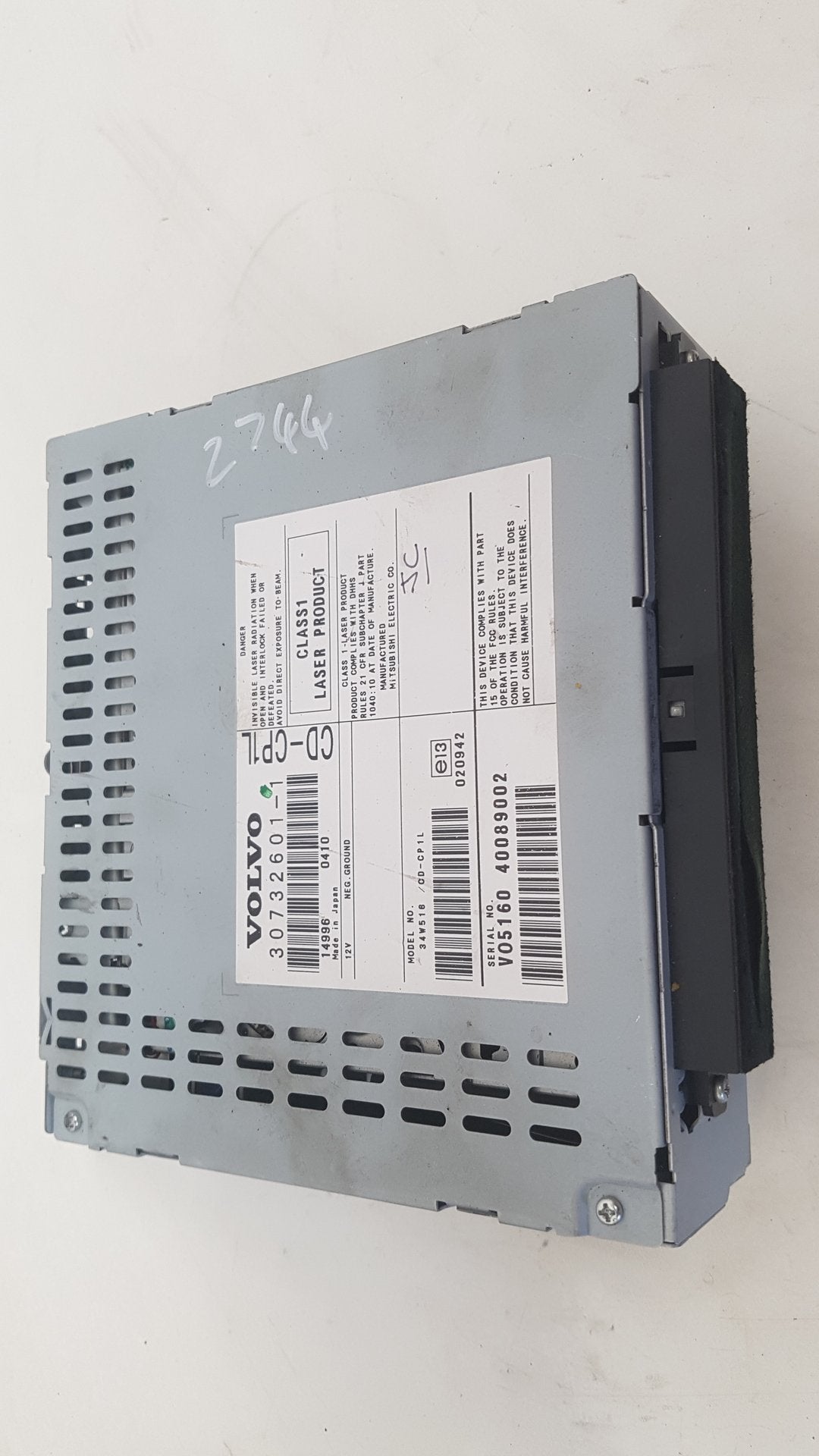 2005 Volvo V50  Estate CD Player 30732601