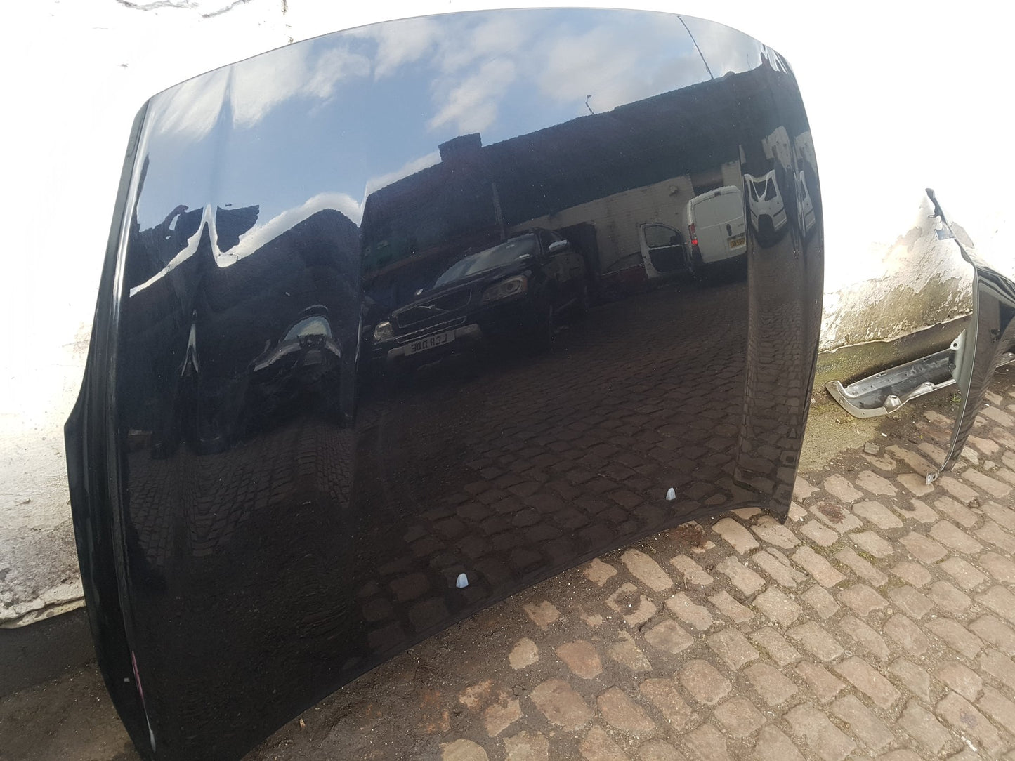 2011 - 2015 Volvo V60 I 157 Estate Bonnet 31335350