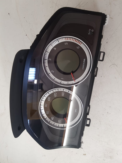 2015 - 2019 Volvo V40 Cross Country  Hatchback Instrument Cluster 31343330AA