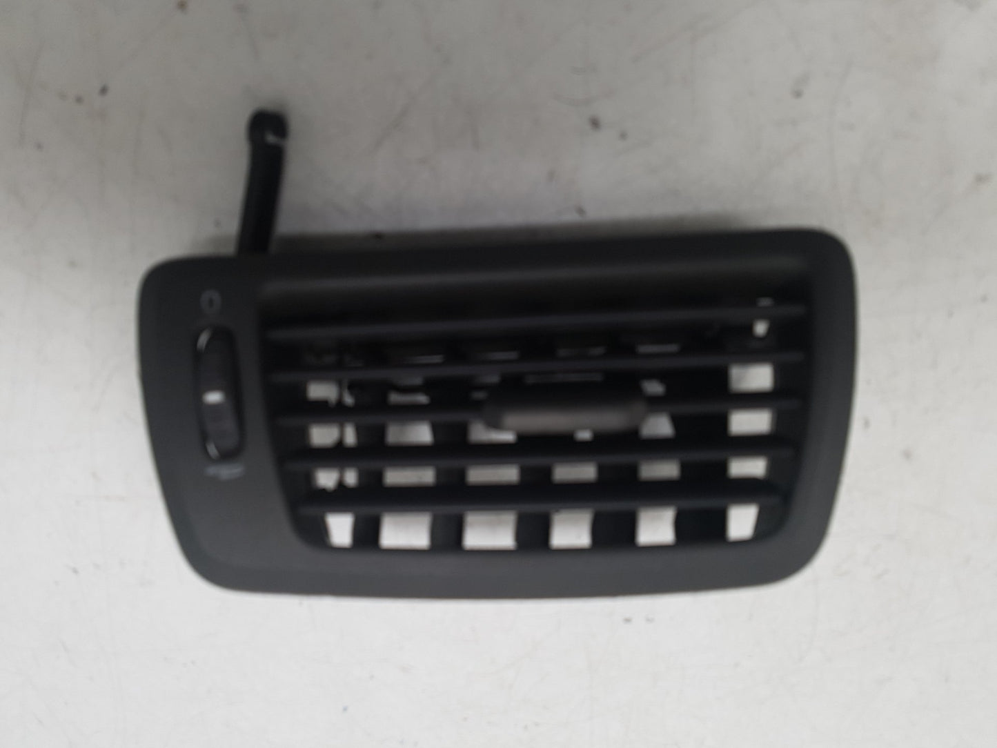 2000 - 2007 Volvo XC70  Estate AIR VENT (PASSENGER SIDE FRONT) 3409378