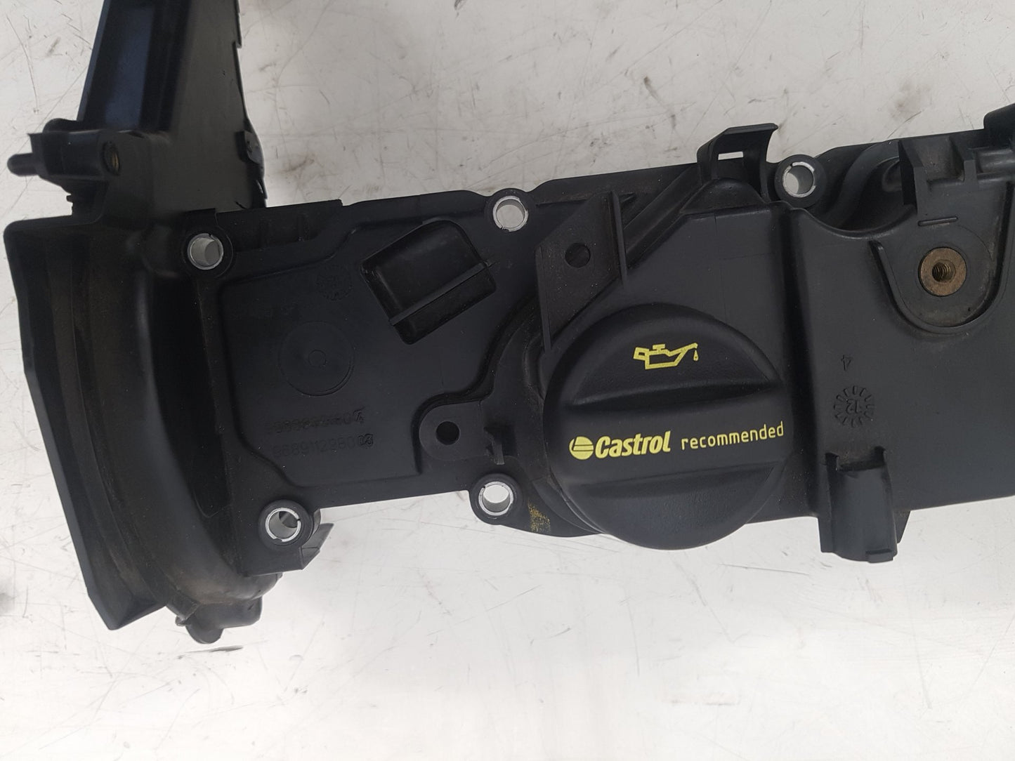 2010 - 2012 Volvo S40  Saloon ROCKER VALVE COVER 9689112980