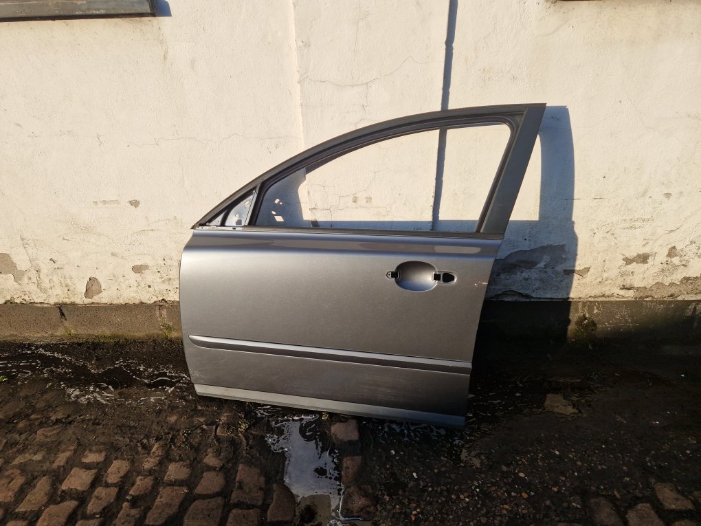 2005 - 2012 Volvo S40  Saloon DOOR - BARE (FRONT PASSENGER SIDE) 31335440