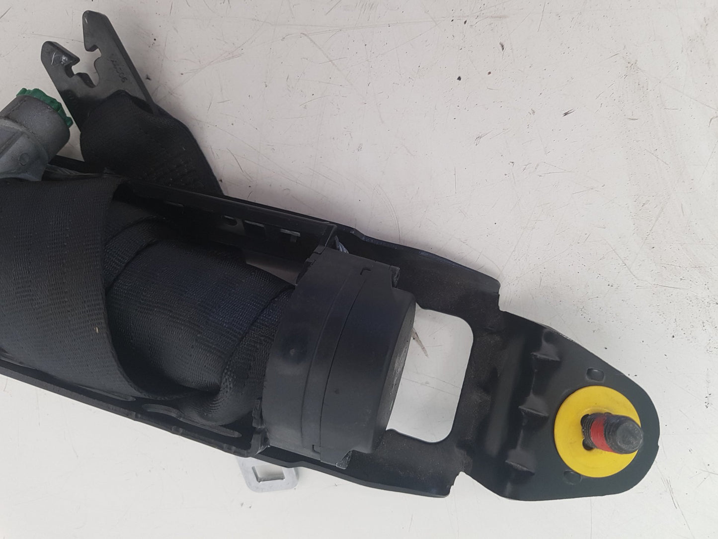 2011 - 2015 Volvo XC60  Estate Left Front Seat Belt 39817380