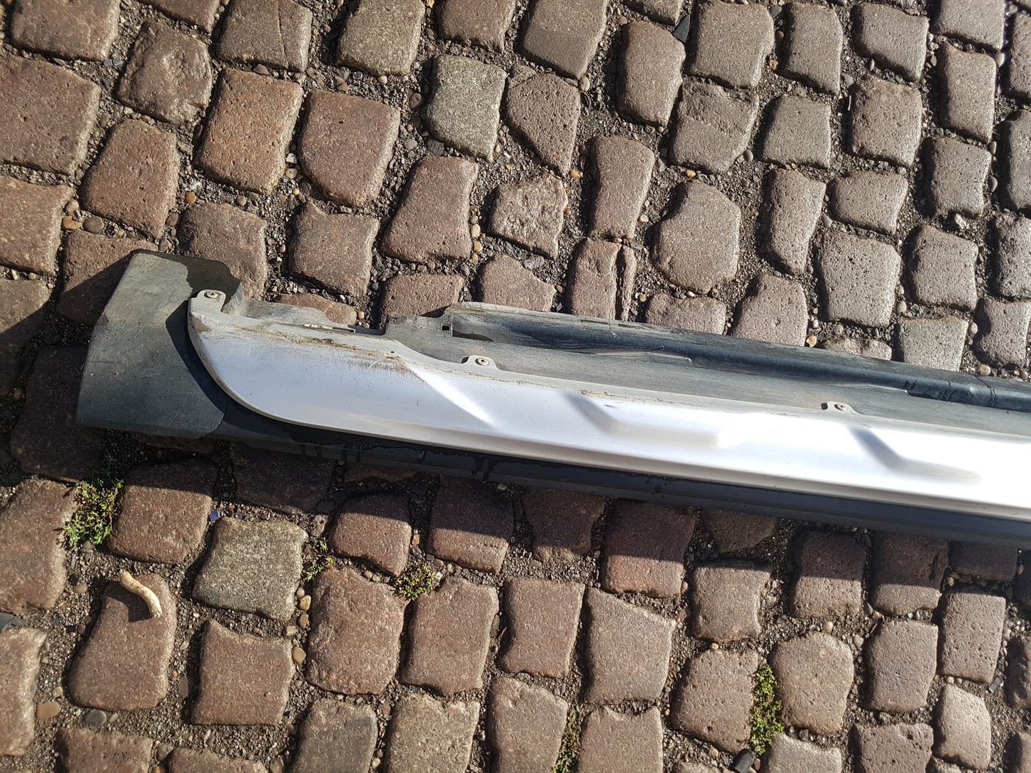 2015 - 2019 Volvo V40 Cross Country  Hatchback Left Side Skirt