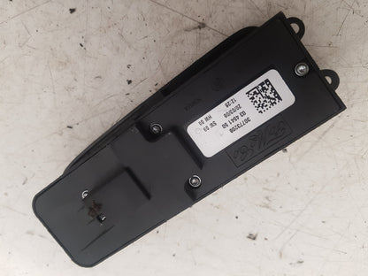 2010 - 2012 Volvo C30   Right Front Window Switch 30773208