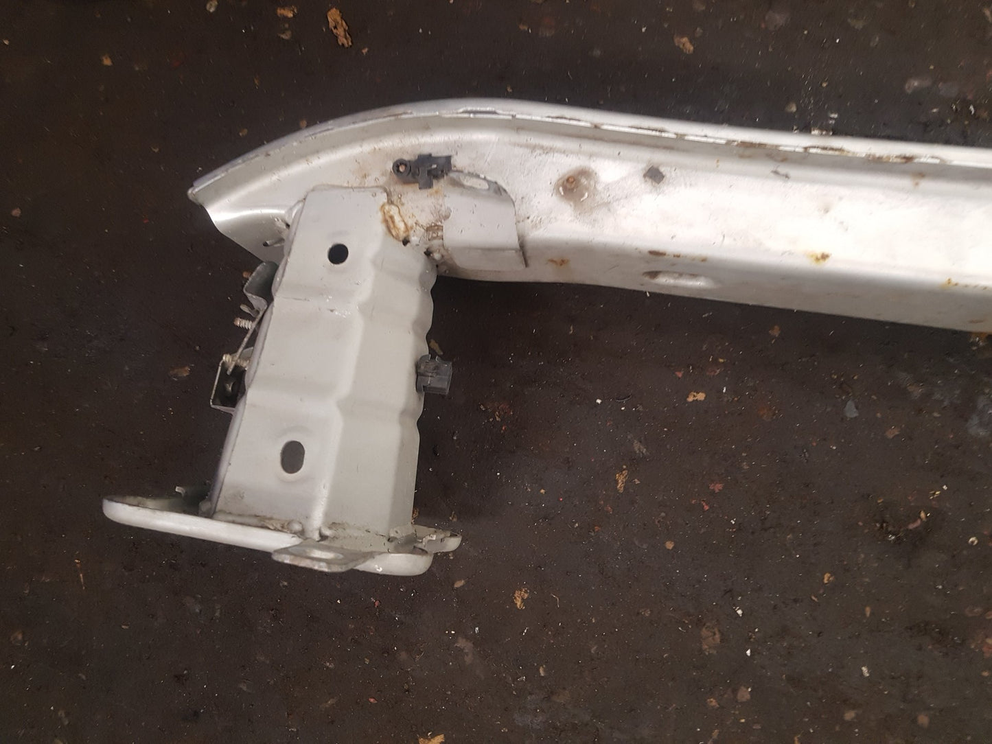 2004 - 2010 Volvo V50   Estate Top Slam Panel