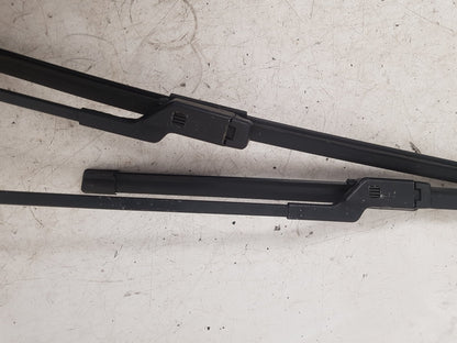 2004 - 2010 Volvo V50   Estate FRONT WIPER (PAIR) 30753000