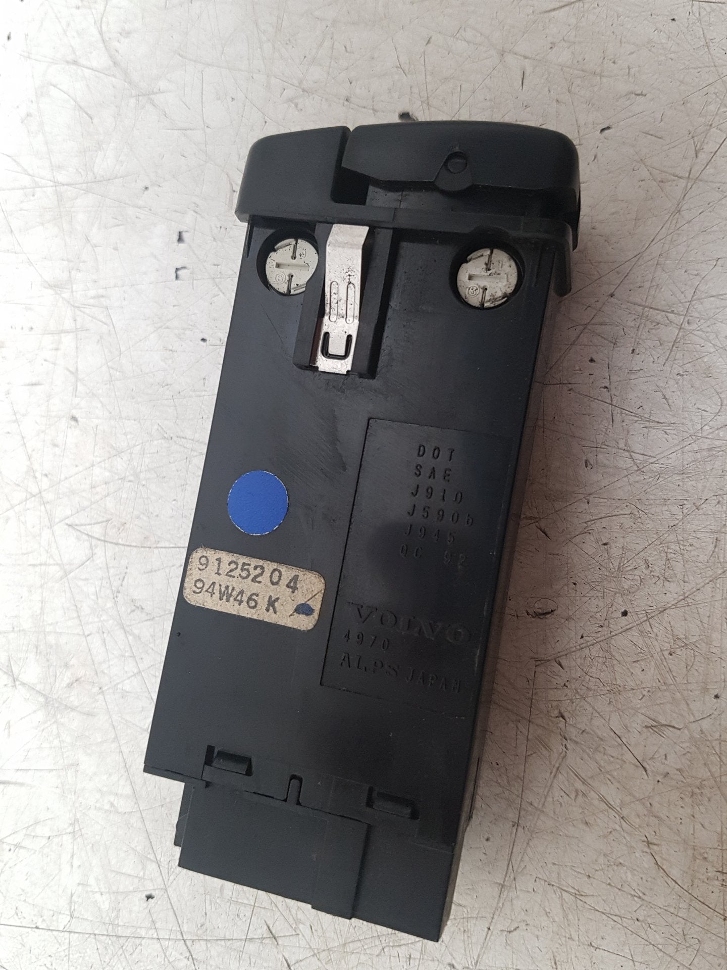 1992 - 1997 Volvo 850  Estate Hazard Switch Control Panel 9125204