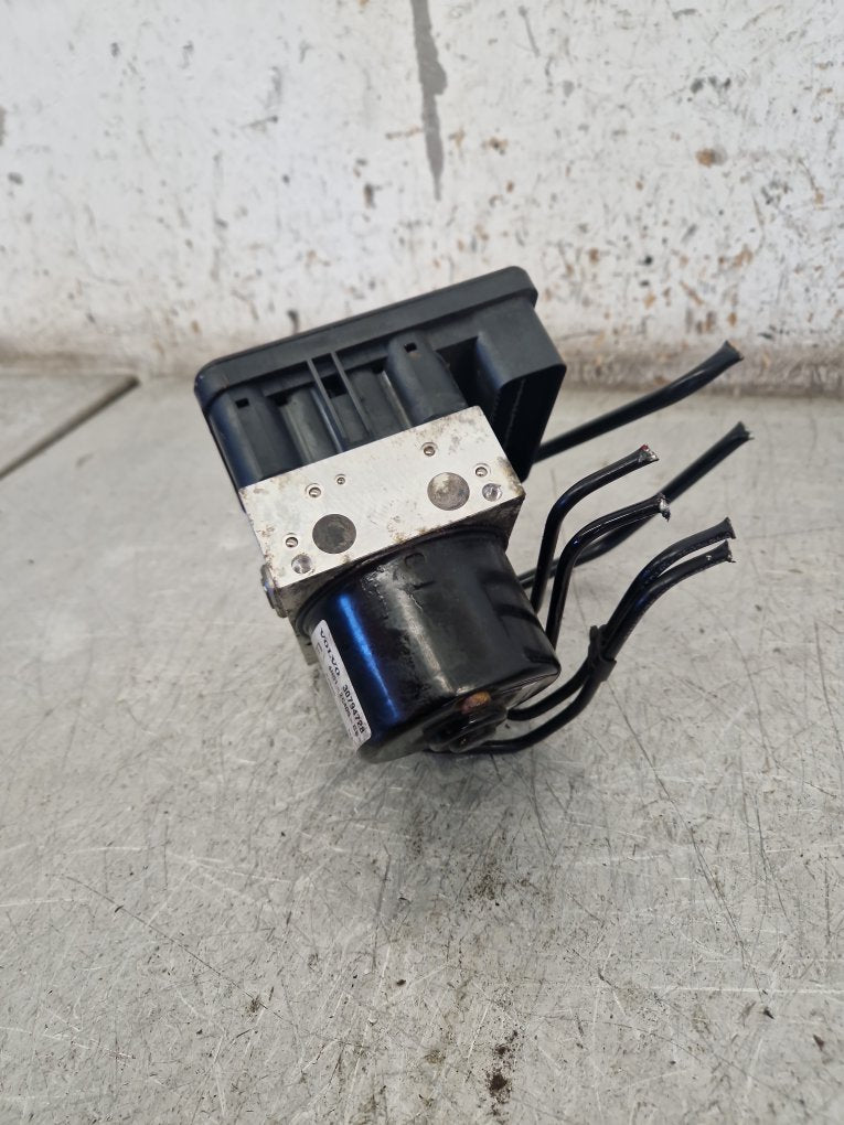 2004 - 2010 Volvo V50  Estate ABS Pump/Modulator 30794730AA
