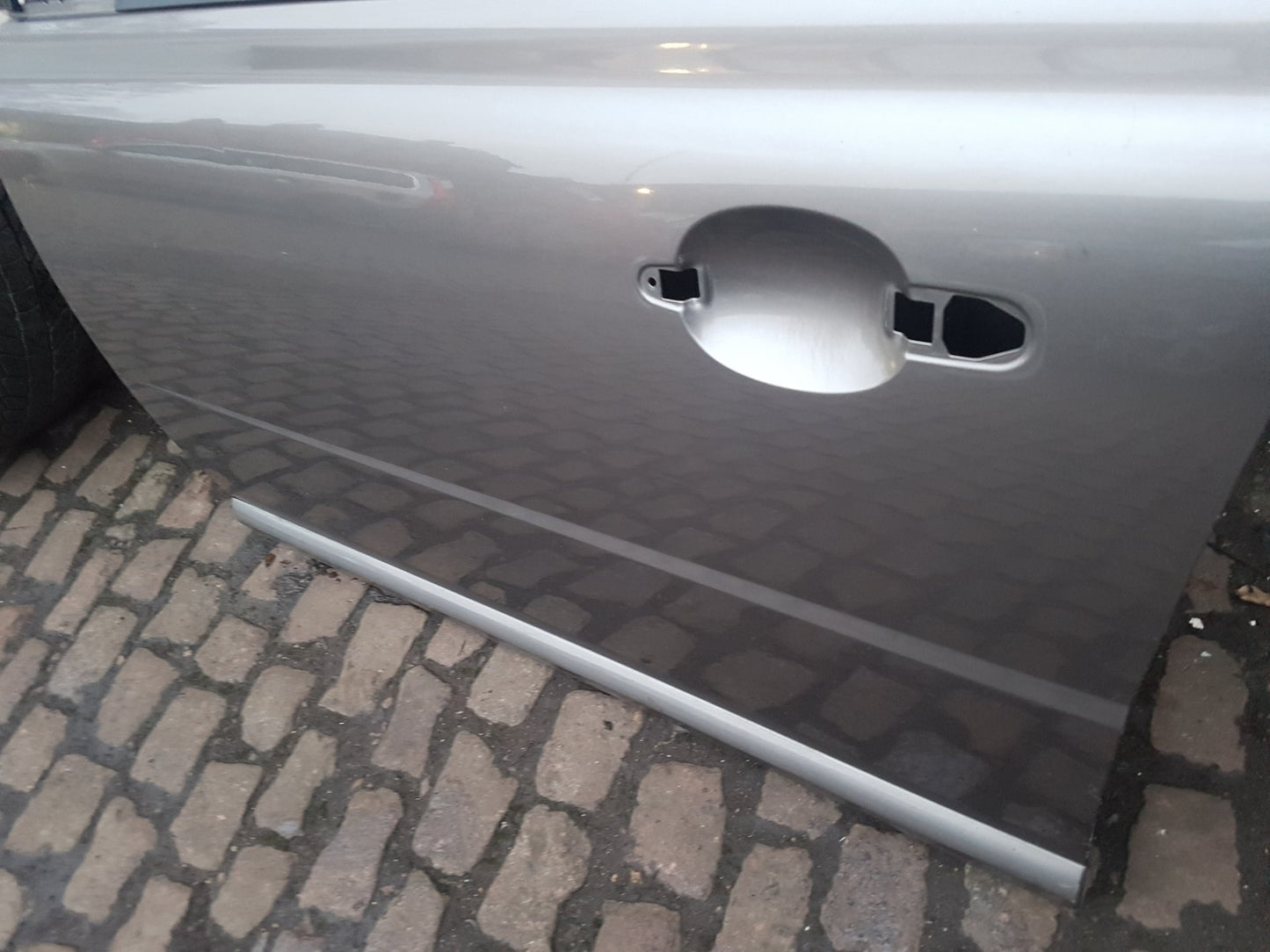 2008 - 2011 Volvo V70  Estate DOOR - BARE (FRONT PASSENGER SIDE)