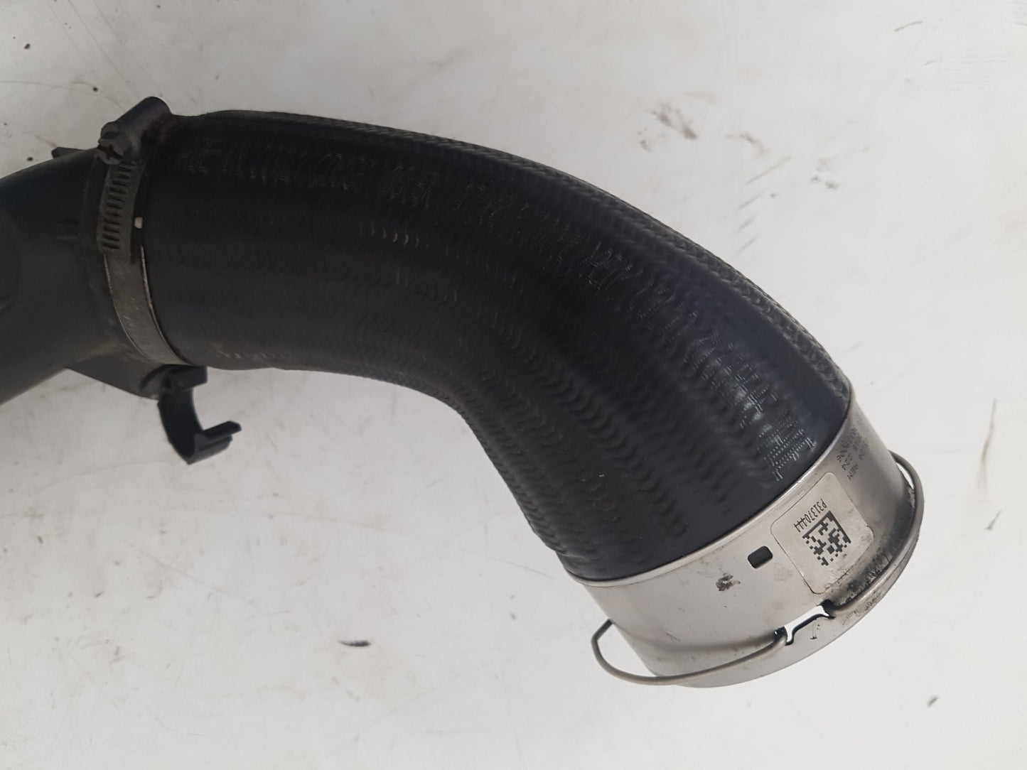 2005 Volvo S60  Saloon Intercooler Pipe 31422153