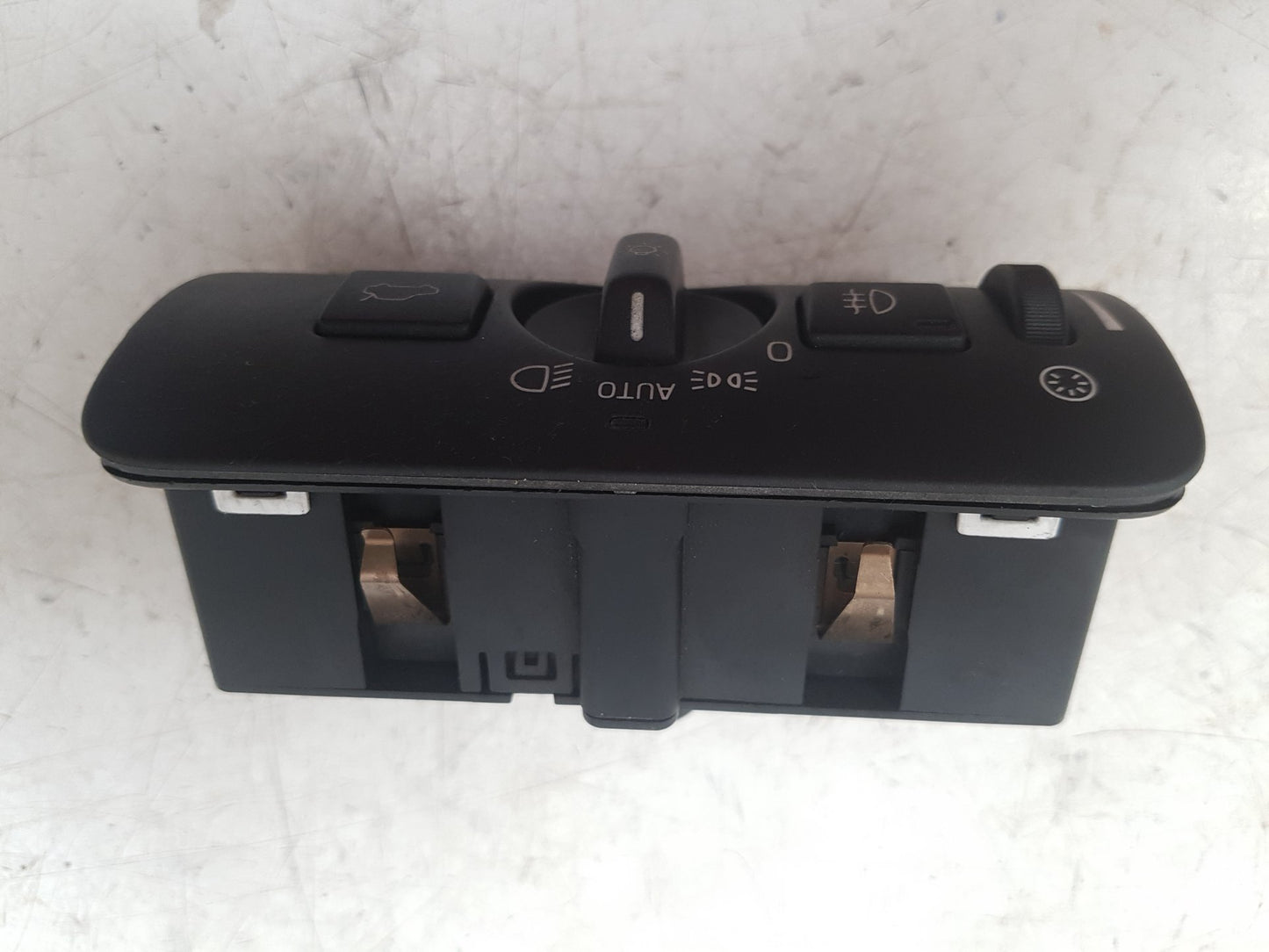 2013 Volvo V40  Hatchback Headlight Switch 30739424