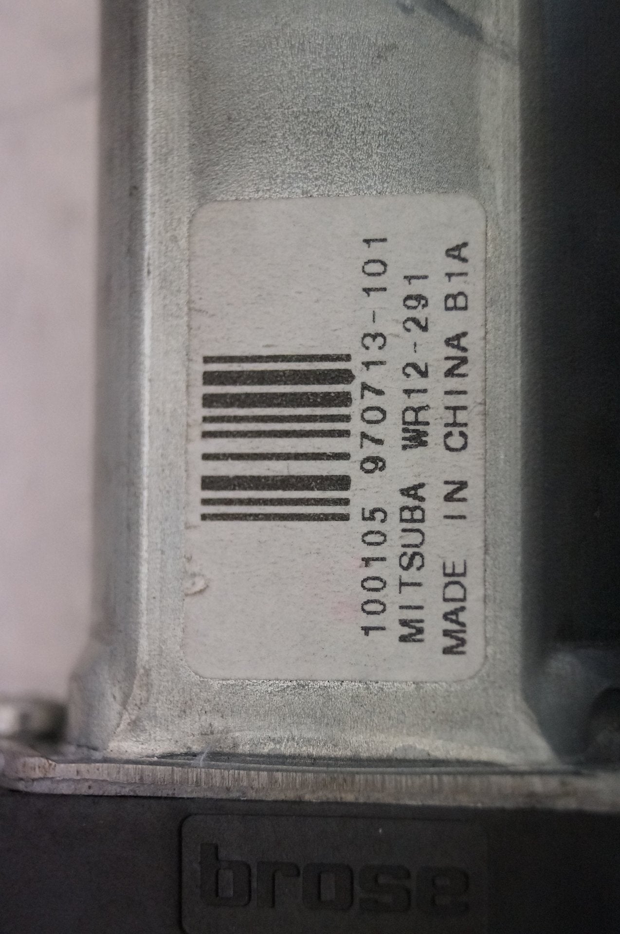 2007 - 2016 Volvo V70   WINDOW REG MOTOR (PASSENGER SIDE FRONT) 970713101