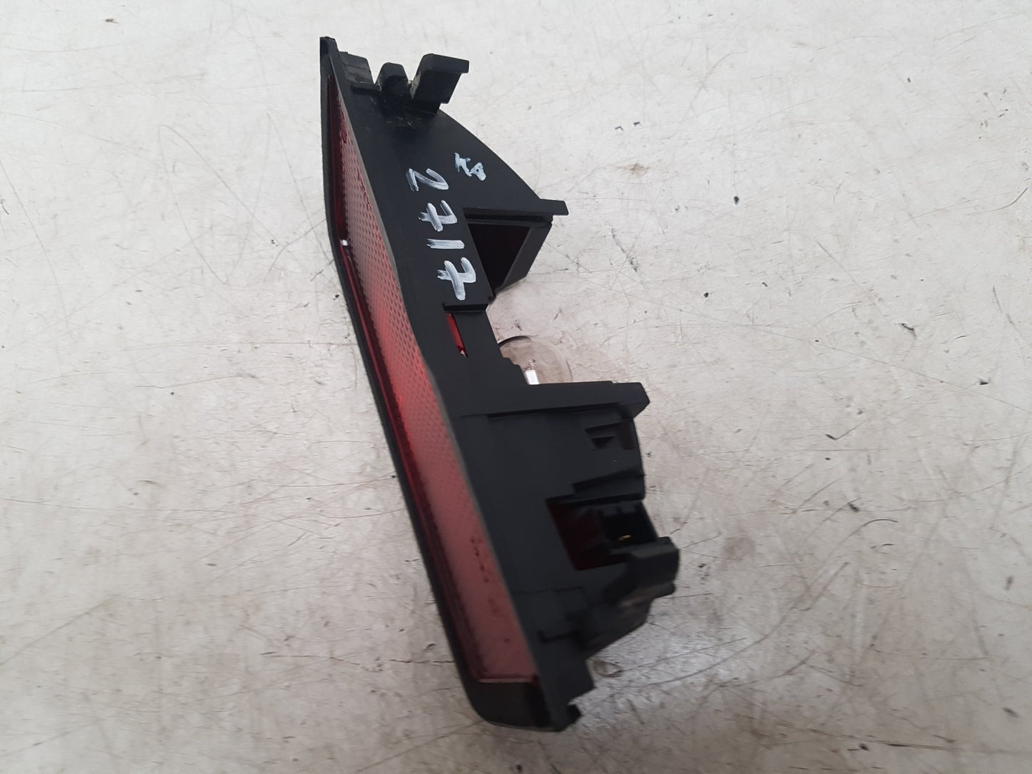 1992 - 1997 Volvo 850  Estate REAR/TAIL THIRD BRAKE STOP LIGHT 3512325