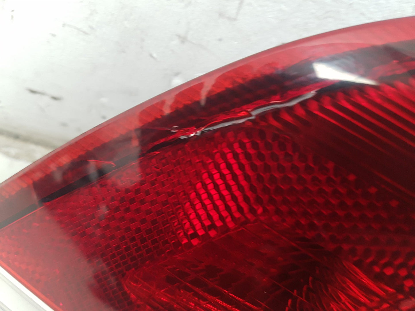2007 Volvo C70  Convertible Left Taillight 331294061