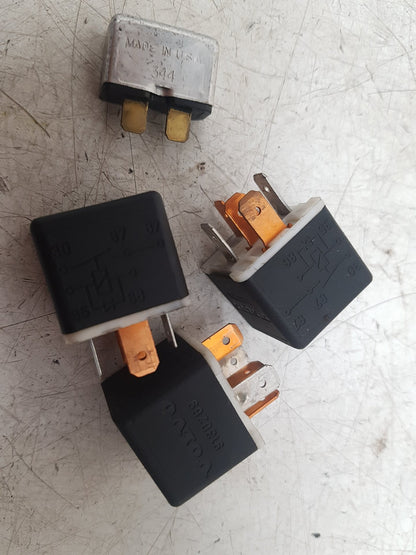 1992 - 1997 Volvo 850  Estate RELAYS 9130269
