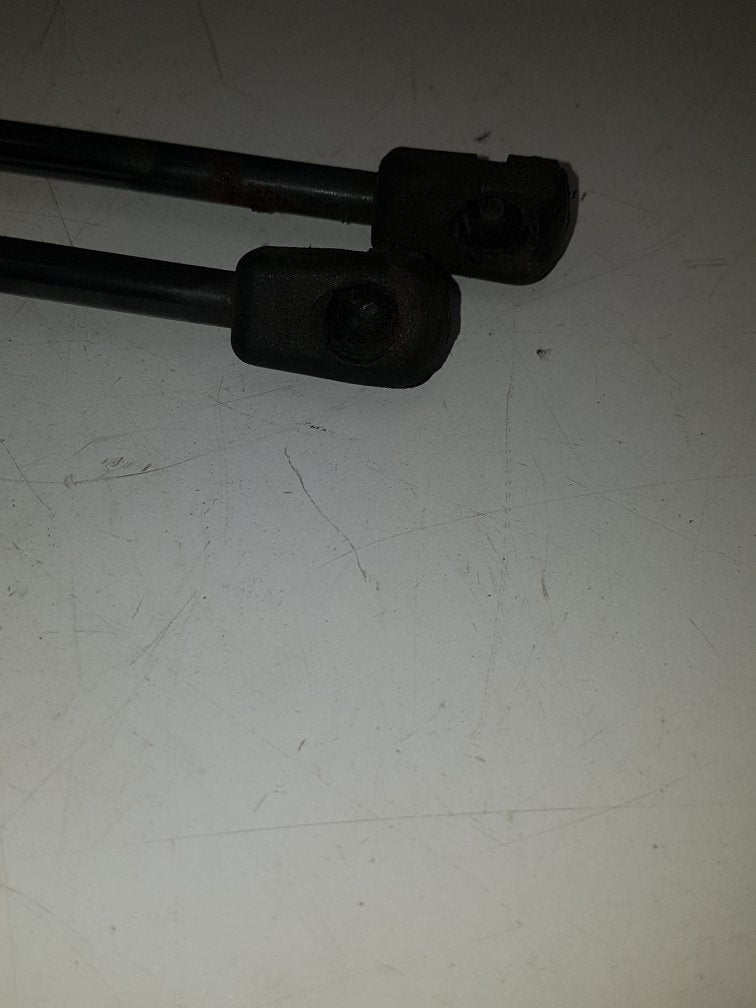 2012 - 2016 Volvo V40  Hatchback BOOT STRUTS/RAMS - PAIR 31217910