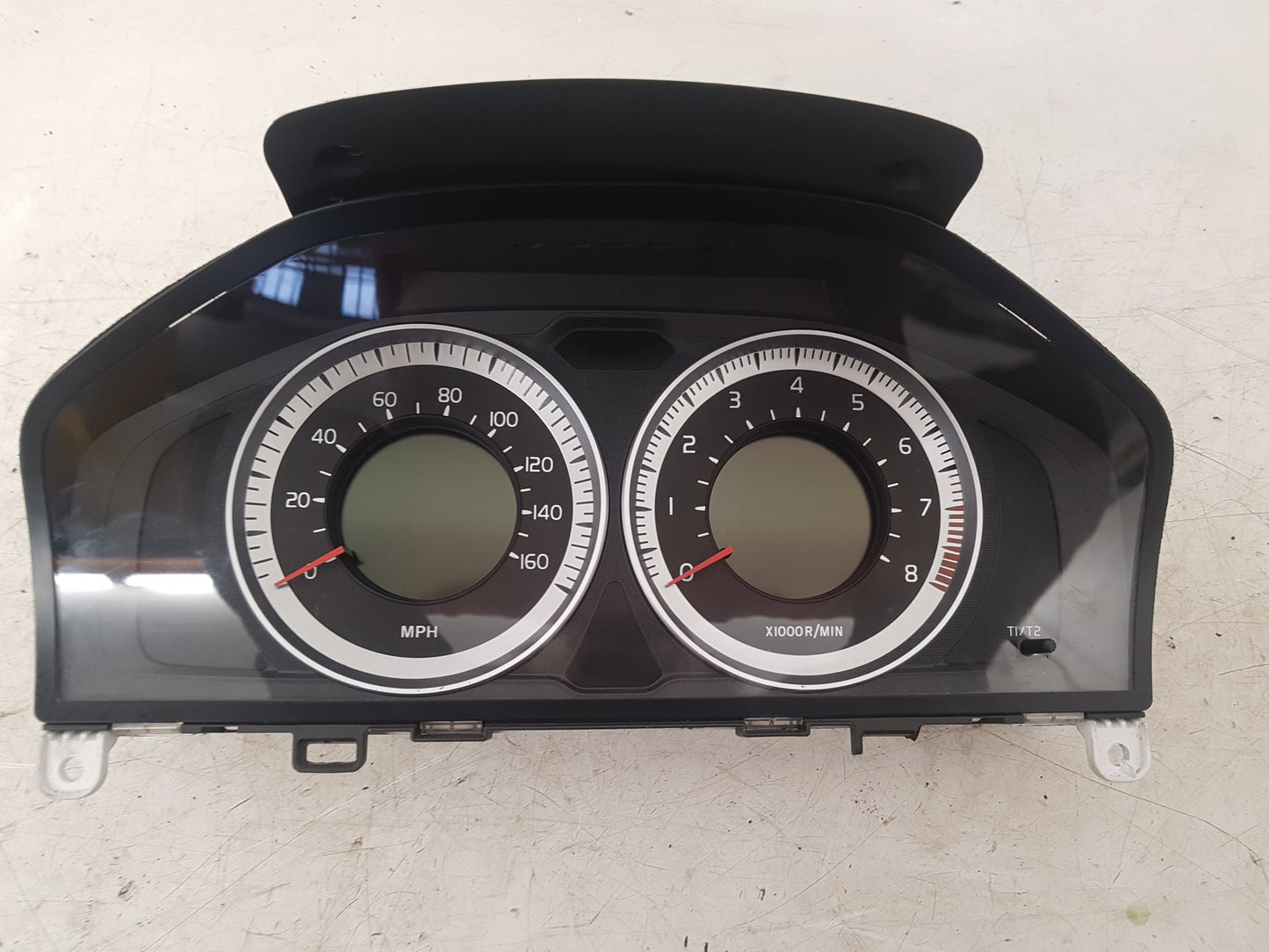 2010 - 2017 Volvo XC60  Estate Instrument Cluster 31343324AA