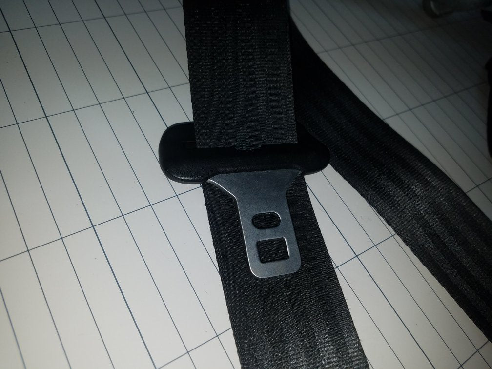 2006 - 2010 Volvo S80  Saloon Left Rear Seat Belt 08686413