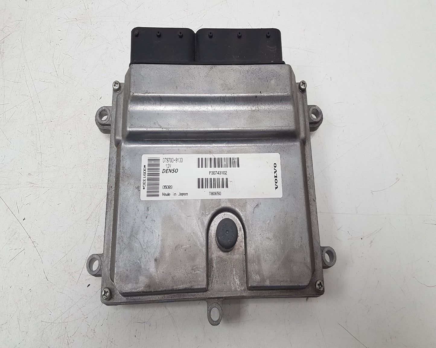 2006 - 2009 Volvo C70  Convertible Engine ECU 30743102