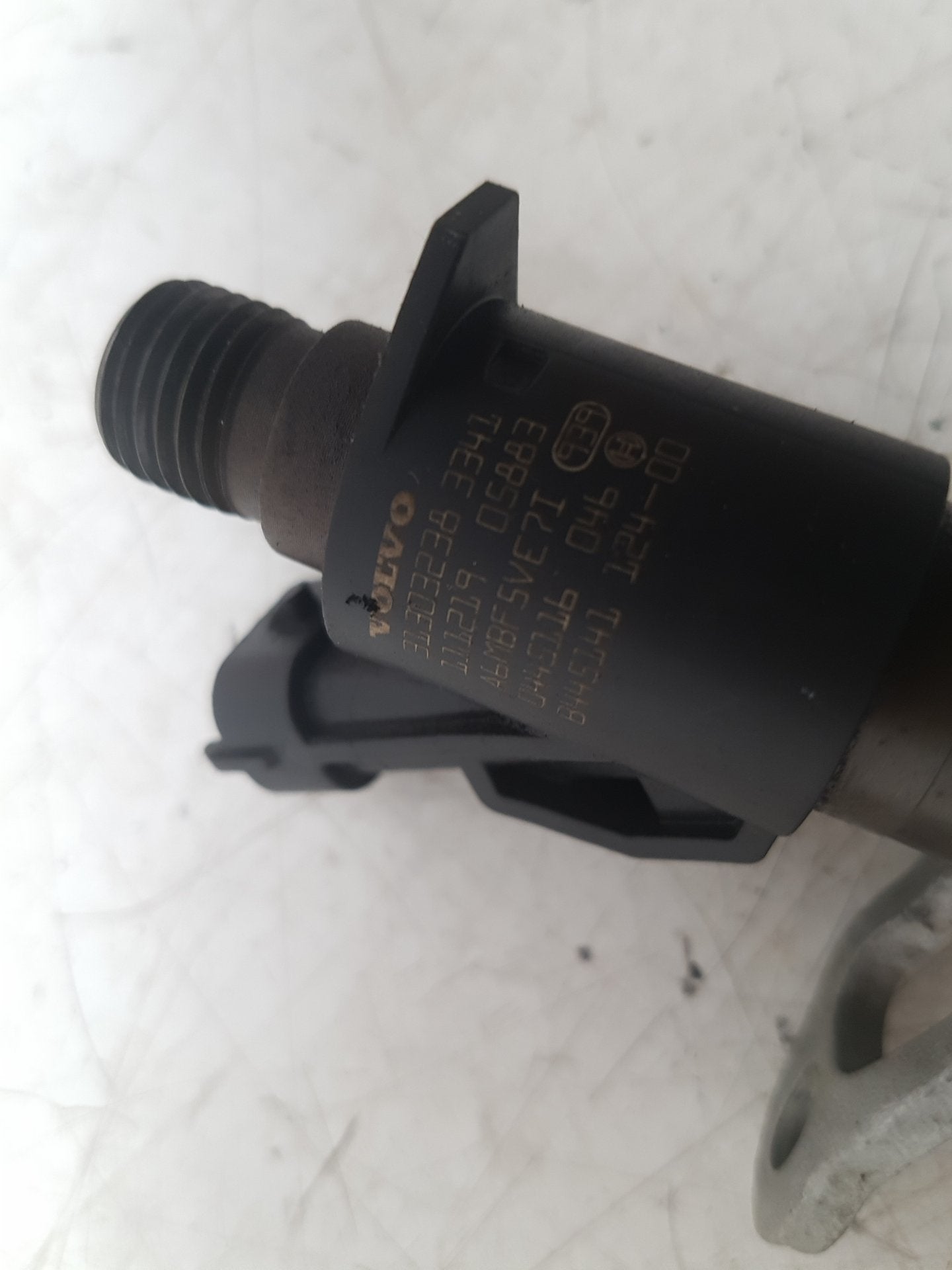 2010 - 2016 Volvo S80  Saloon Fuel Injector 31303238