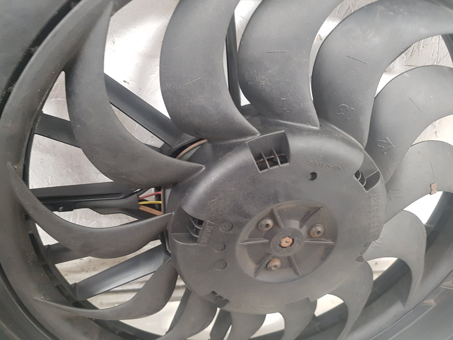 2004 - 2007 Volvo XC70  Estate RADIATOR FAN & COWLING (A/C CAR) 30741144