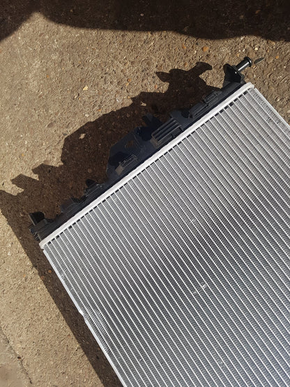 2012 - 2015 Volvo V40  Hatchback RADIATOR (MANUAL) (A/C CAR)