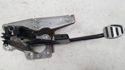 2007 - 2013 Volvo C70  Convertible Brake Pedal 4N51-2467-AG